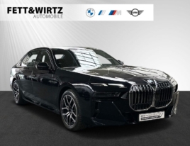 BMW 730d G11, 3.0L, 2023 год, пробег 24 532 км.