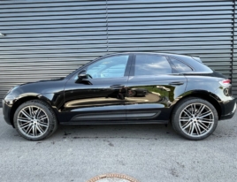 Porsche Macan TURBO, 2.0L, 2024 год, пробег 4 700 км.