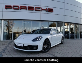 Porsche Panamera 4, 2.9L, 2024 год, пробег 9 900 км.